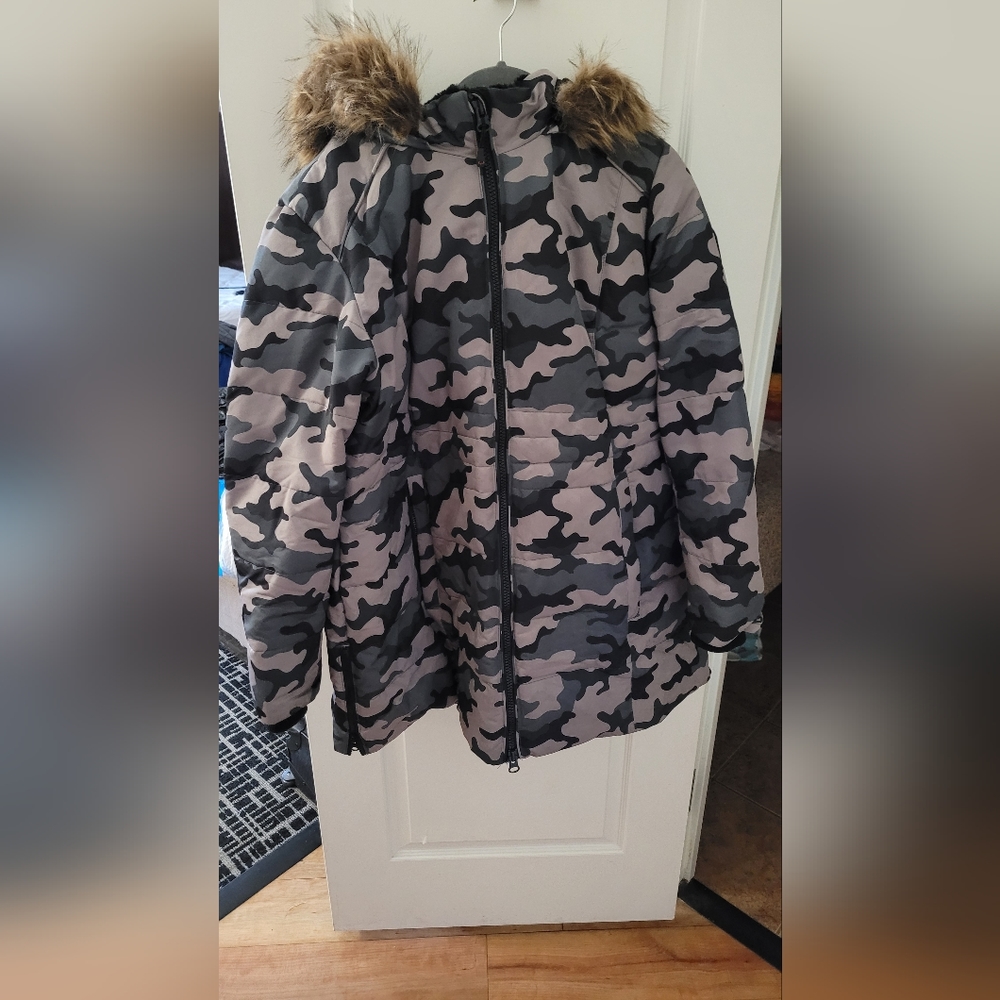 Arctic expedition camo puffer coat jacket